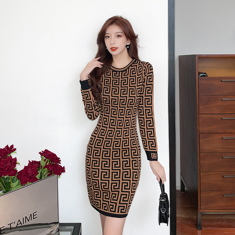 Knit round neck pullover Sweaters 2022 Autumn/winter women' casual long sleeve geometric pattern women sweater
Knit round neck pullover Sweaters 2022 Autumn/winter women' casual long sleeve geometric pattern women sweater