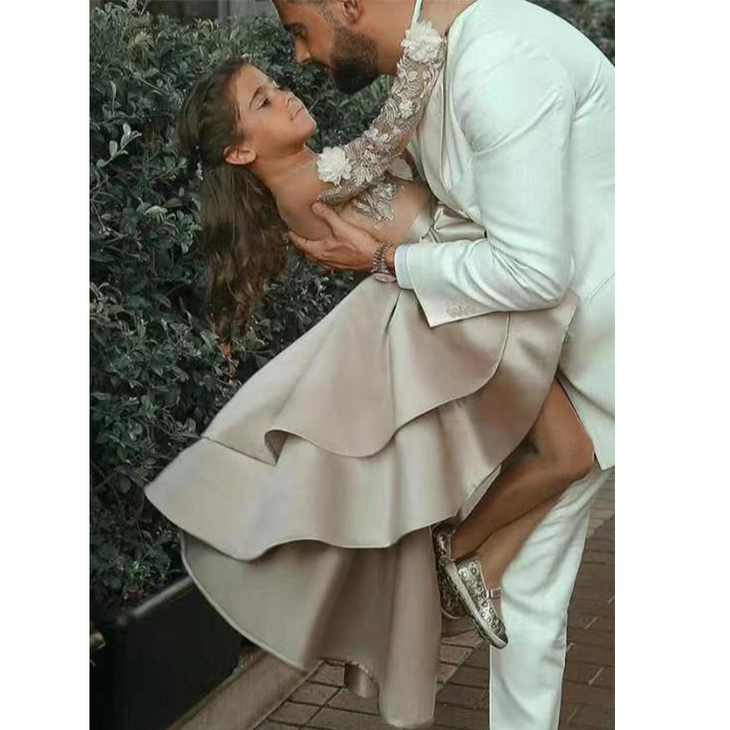 2023 Flower Girl Dresses Jewel Neck Ball Gown Lace Appliques Beads With Bow Kids Girls Pageant Dress 3D flowers Sweep Train Birthday Gown Custom Made