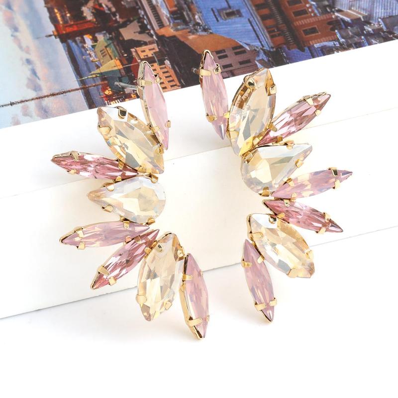 Stud Earrings 2022 Fashionable Simple Metal Rhinestone Geometric Home Party Women's Shiny Statement
Stud Earrings 2022 Fashionable Simple Metal Rhinestone Geometric Home Party Women's Shiny Statement