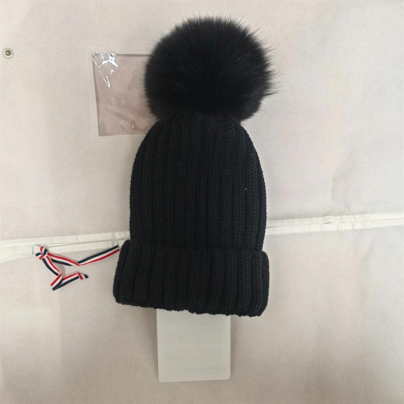 Berets Classic Warm Casual Beanie Made Of Cotton And Wool Winter Unisex Knitted Hat Natural Hairball Women's Cap Beanies, White
Berets Classic Warm Casual Beanie Made Of Cotton And Wool Winter Unisex Knitted Hat Natural Hairball Women's Cap Beanies, White