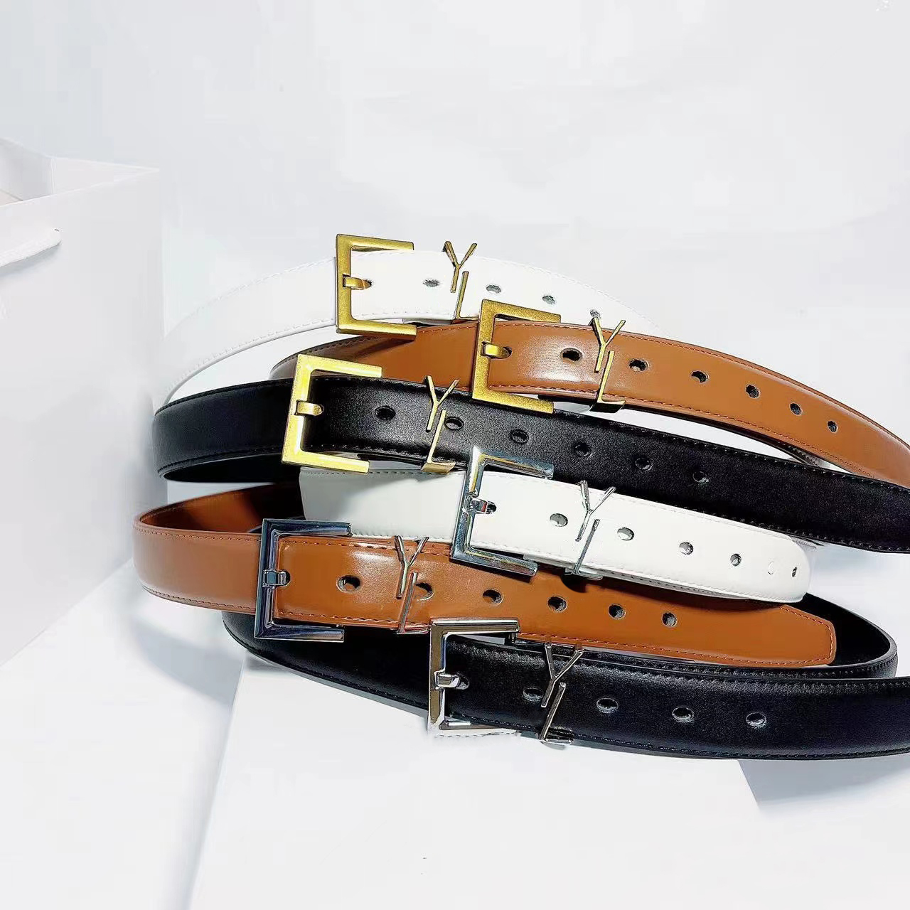 Belt for Women Genuine Leather 2.8cm Width Men Designer Belts S Slver Gold Buckle cnosme Womens Waistband Cintura Ceintures, With box
Belt for Women Genuine Leather 2.8cm Width Men Designer Belts S Slver Gold Buckle cnosme Womens Waistband Cintura Ceintures, With box