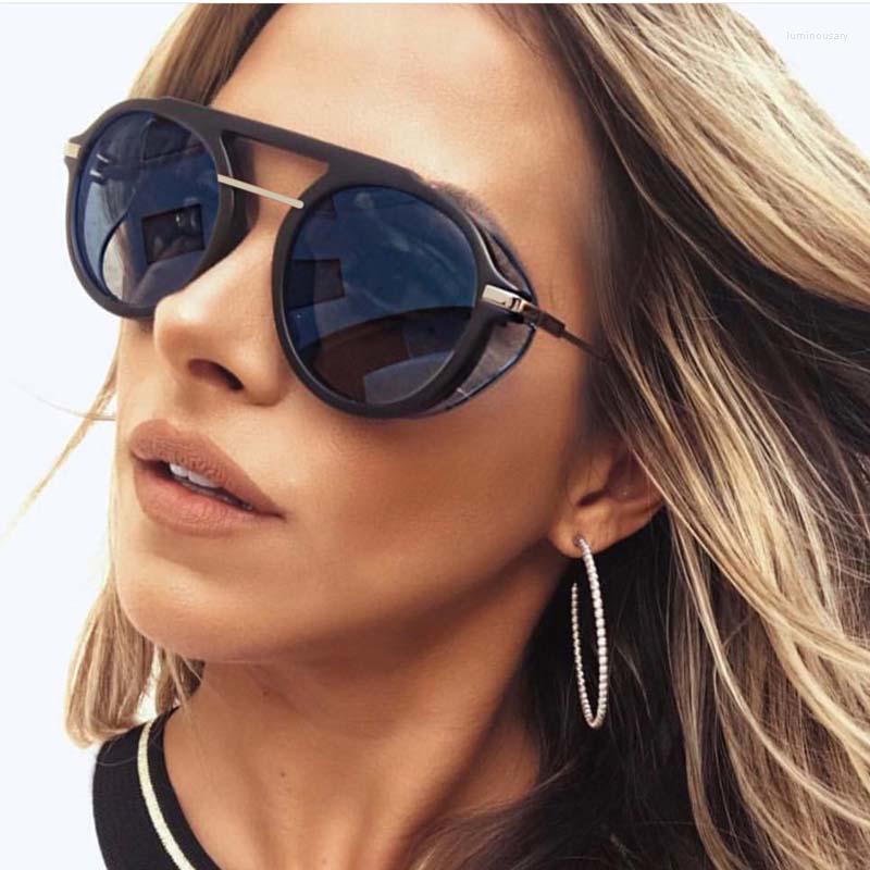 Sunglasses FEISHINI 2022 Punk Retro Gradient Clear Women Round Fashion Brown Driving UV Protector Glasses Men Shades 400UV
Sunglasses FEISHINI 2022 Punk Retro Gradient Clear Women Round Fashion Brown Driving UV Protector Glasses Men Shades 400UV