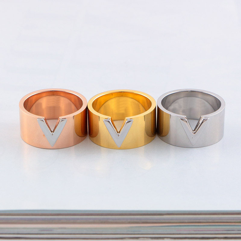 Stereoscopic letter Extravagant Simple wedding Ring Gold Silver Rose Colors Stainless Steel Couple Rings Fashion Women men Designer Jewelry Lady Party Gifts
Stereoscopic letter Extravagant Simple wedding Ring Gold Silver Rose Colors Stainless Steel Couple Rings Fashion Women men Designer Jewelry Lady Party Gifts