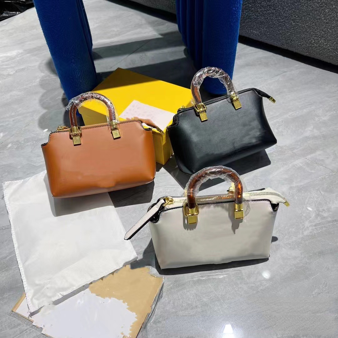 fashion tote luxurys designers bags women handbag messenger bag leather elegant shoulder crossbody shopping purse totes Beach totes, Package bag
fashion tote luxurys designers bags women handbag messenger bag leather elegant shoulder crossbody shopping purse totes Beach totes, Package bag