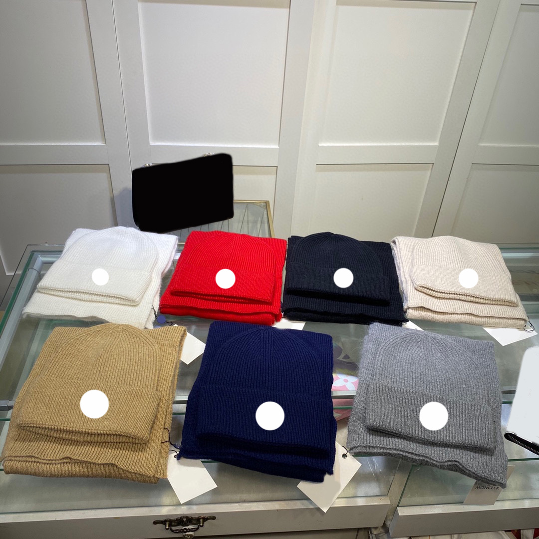 Designer Women's Hats Scarves Sets Embroidery Badge Men's hat and scarf Winter Warm scarfs designers color white black
Designer Women's Hats Scarves Sets Embroidery Badge Men's hat and scarf Winter Warm scarfs designers color white black