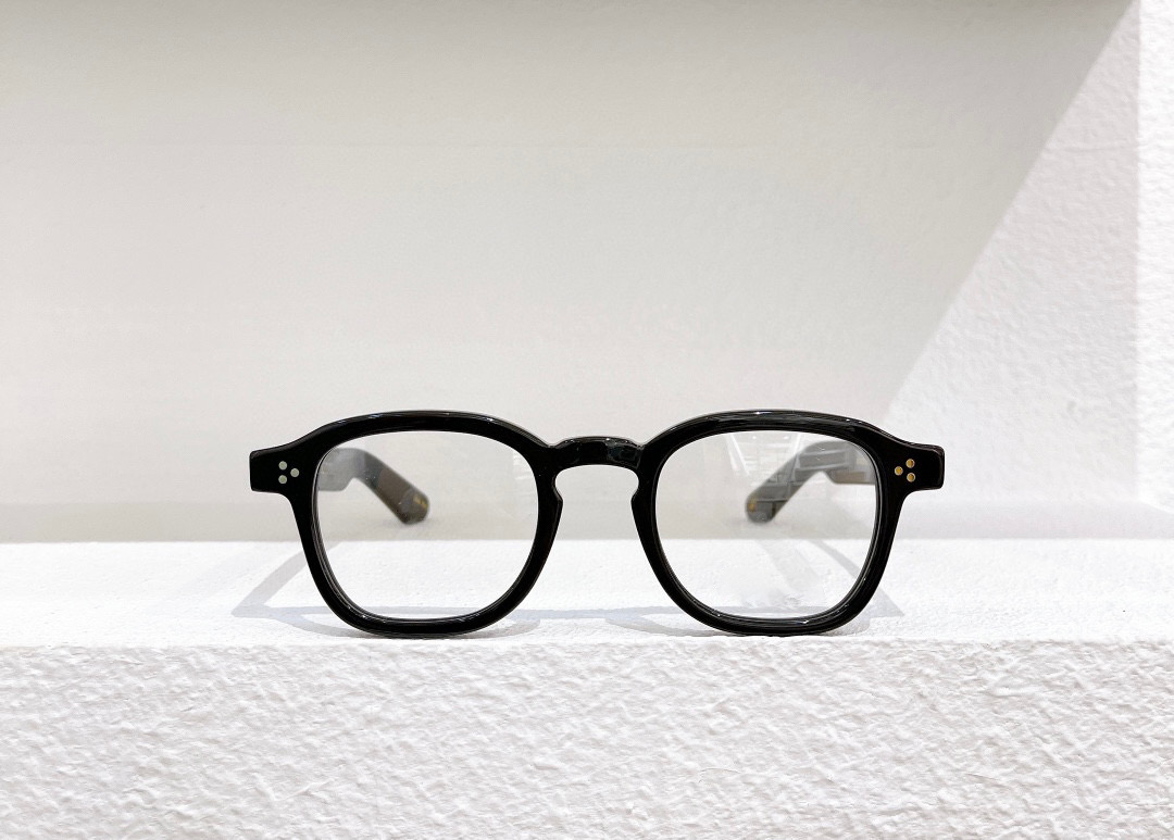 Womens Eyeglasses Frame Clear Lens Men Sun Gasses Fashion Style Protects Eyes UV400 With Case MOMZA
Womens Eyeglasses Frame Clear Lens Men Sun Gasses Fashion Style Protects Eyes UV400 With Case MOMZA
