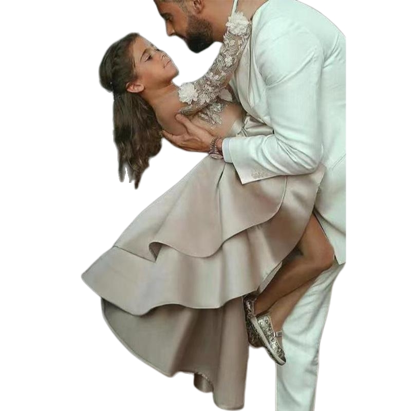 2023 Flower Girl Dresses Jewel Neck Ball Gown Lace Appliques Beads With Bow Kids Girls Pageant Dress 3D flowers Sweep Train Birthday Gown Custom Made