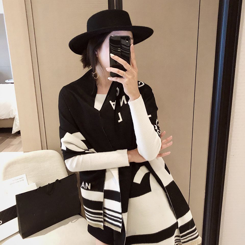 Fashion Designer cashmere scarf Winter women Scarf quality Headband classic printed Check Big Plaid Shawls
Fashion Designer cashmere scarf Winter women Scarf quality Headband classic printed Check Big Plaid Shawls