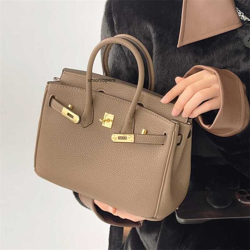 Designers Handbags Birkin Designer Bags Small Rui Beauty Advanced Sense Large Capacity Women's 2023 New Crossbody Versatile Handbag Ayw, Gules legitimate red 30 inches - a
Designers Handbags Birkin Designer Bags Small Rui Beauty Advanced Sense Large Capacity Women's 2023 New Crossbody Versatile Handbag Ayw, Gules legitimate red 30 inches - a
