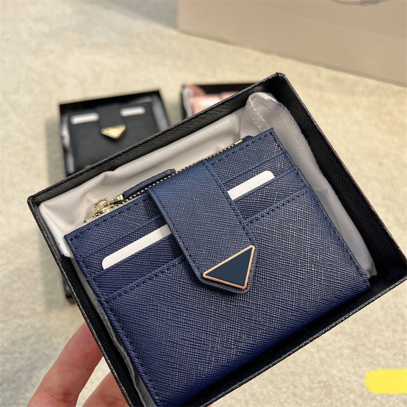 Saffiano Designer Wallets Men Wallet Womens Purse Leather Triangle Mini Luxury Card Holder, Black with box
Saffiano Designer Wallets Men Wallet Womens Purse Leather Triangle Mini Luxury Card Holder, Black with box