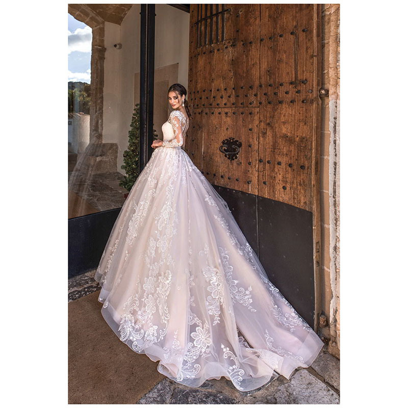 Court Train Wedding Dress Fanty Jewelry Neck Long Sleeves Lace Applique Bodice Open Back see through Sexy Bridal Gowns vestido de noiva curto 2023
