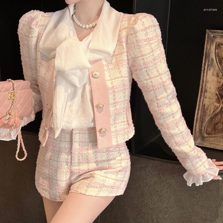 Women' Tracksuits Vintage Elegant Plaid Tweed Suit 2022 Fall Small Fragrant Puff Sleeve Single-breasted Crop Top Shorts Female Sweet 2, Only white shirt
Women' Tracksuits Vintage Elegant Plaid Tweed Suit 2022 Fall Small Fragrant Puff Sleeve Single-breasted Crop Top Shorts Female Sweet 2, Only white shirt