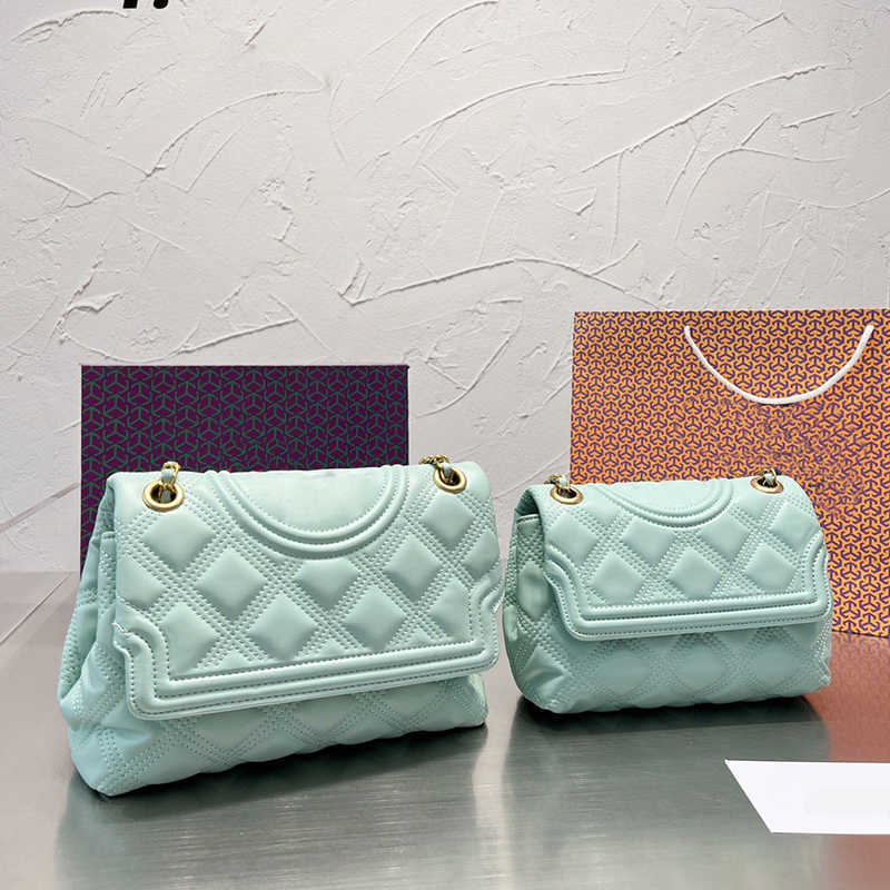 Designer Luxury Women Bag Torys Handbag TB Fashion Inclined Shoulder Bags Versatile Purses Tories Burchs Totes Large Capacity Saddle Wallet 5A High Quality 0UUJ, Light green
Designer Luxury Women Bag Torys Handbag TB Fashion Inclined Shoulder Bags Versatile Purses Tories Burchs Totes Large Capacity Saddle Wallet 5A High Quality 0UUJ, Light green