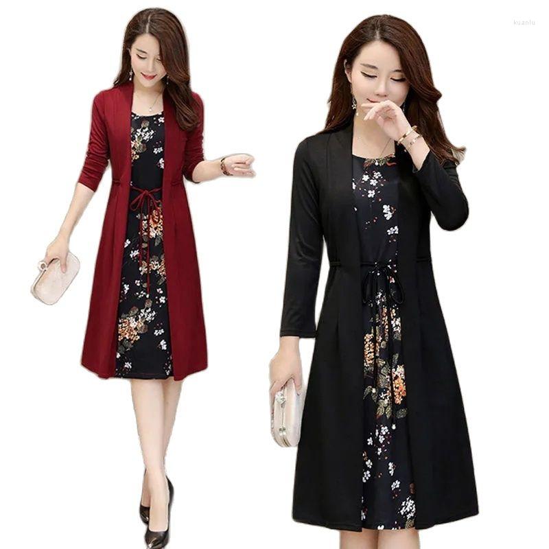 Casual Dresses Temperament Mother Dress Fake Two-Piece Middle-Aged Elderly Women Clothes Cover The Belly Waist To Show Thin Mid-Length Skirt, Green
Casual Dresses Temperament Mother Dress Fake Two-Piece Middle-Aged Elderly Women Clothes Cover The Belly Waist To Show Thin Mid-Length Skirt, Green