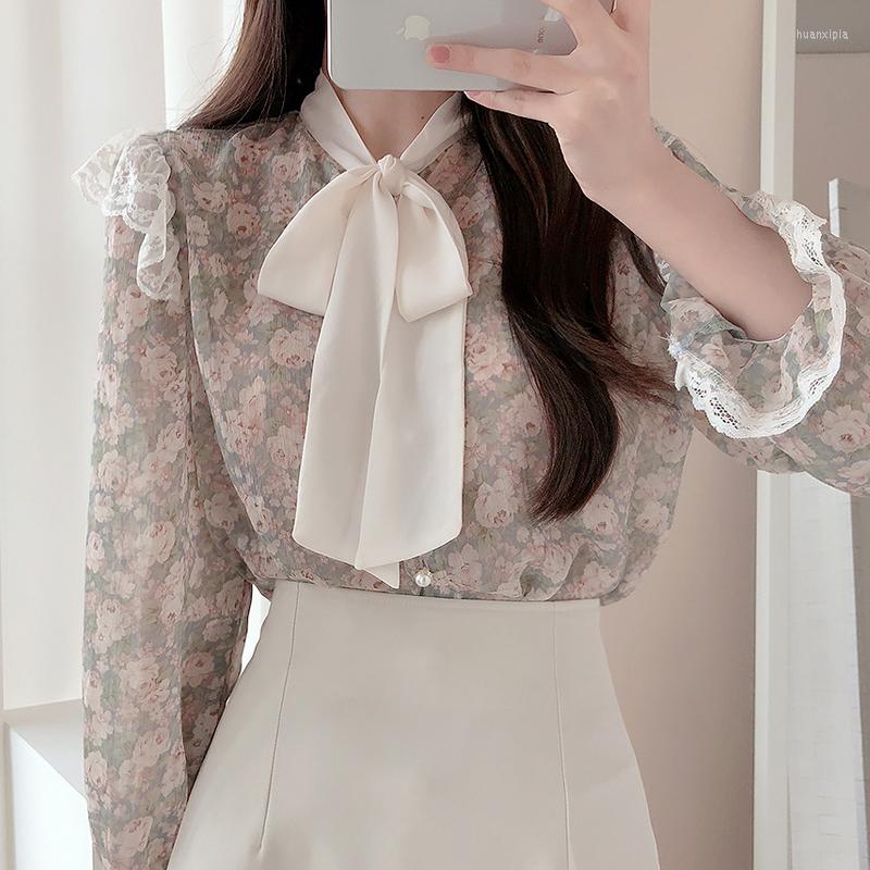 Women' Blouses Autumn 2022 Retro Floral Printed Shirt Elegant Bowknot Lace Tops Flare Sleeve Women Chiffon Blouse Blusa, Black floral
Women' Blouses Autumn 2022 Retro Floral Printed Shirt Elegant Bowknot Lace Tops Flare Sleeve Women Chiffon Blouse Blusa, Black floral