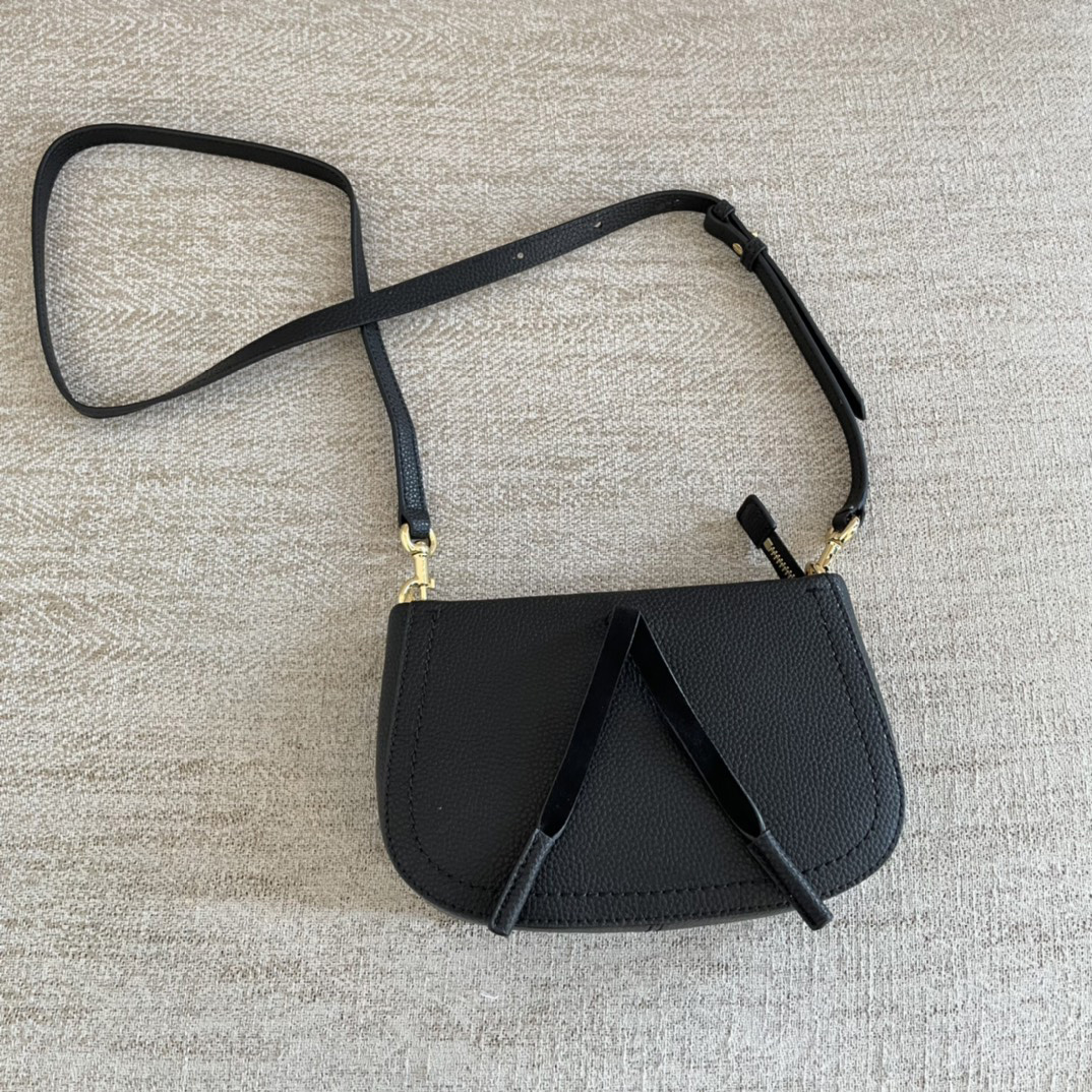 2023 Maverick Womens Shoulder Bags Designer Geninue Leather Brown Black Fashion Crossbody Bag Messenger Purse Marc, I need see other product
2023 Maverick Womens Shoulder Bags Designer Geninue Leather Brown Black Fashion Crossbody Bag Messenger Purse Marc, I need see other product