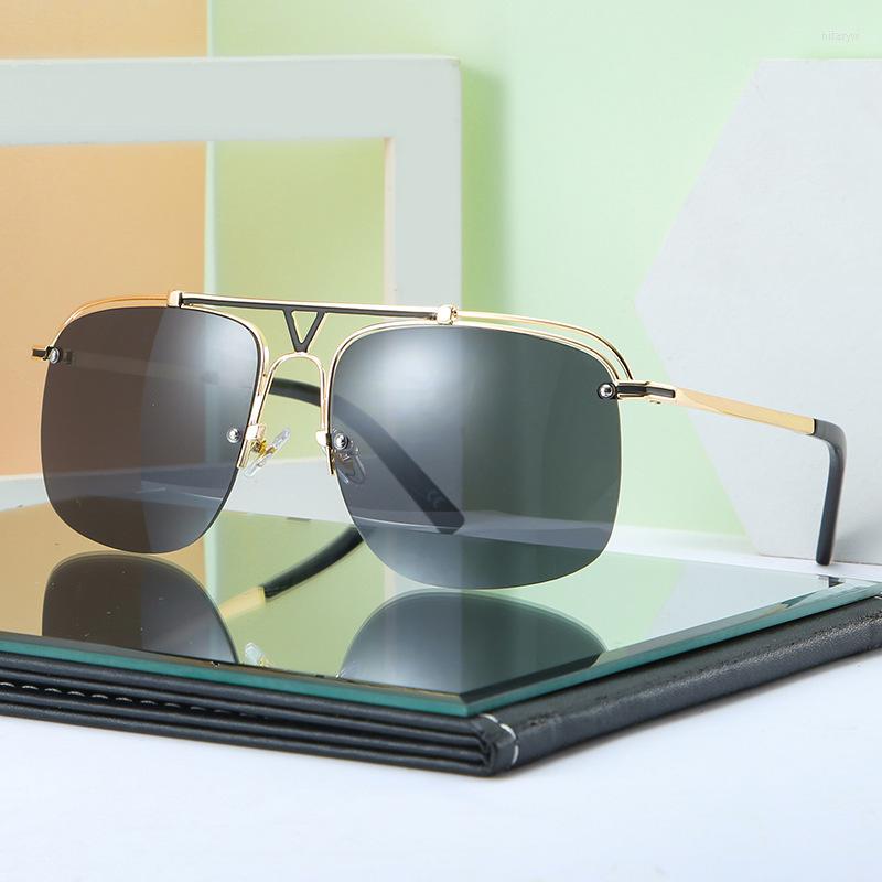 Sunglasses BEYONDSTAR Metal Frame Black Rectangle 2022 Designer Square Mens UV400 Zonnebril Heren G50281
Sunglasses BEYONDSTAR Metal Frame Black Rectangle 2022 Designer Square Mens UV400 Zonnebril Heren G50281