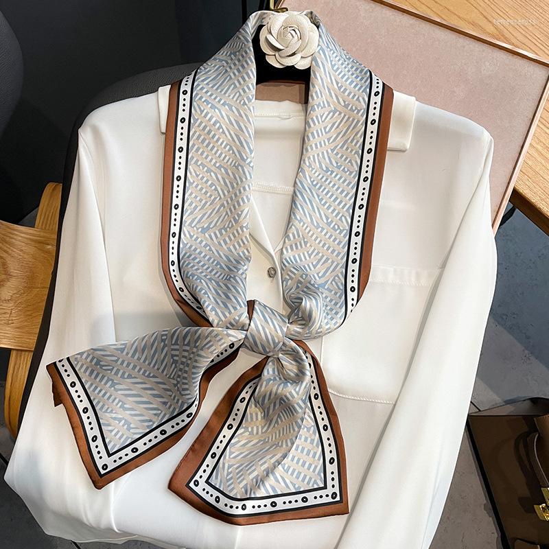 Scarves 2022 Women Ribbon Silk Scarf Geometry Print Handle Bag Scarfs Hairband Skinny Neck Tied Neckerchief Lady Decorate
Scarves 2022 Women Ribbon Silk Scarf Geometry Print Handle Bag Scarfs Hairband Skinny Neck Tied Neckerchief Lady Decorate