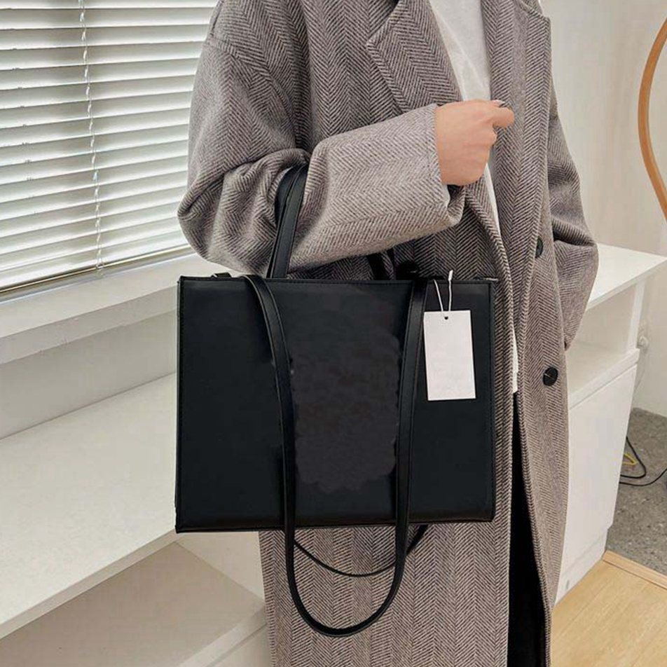 Famous designer shoulder bag ladies popular shopping handbag purse Holiday Beach portable holiday Black Five Easter Candy color Bags mens wallet Messenger Artwork, Grey
Famous designer shoulder bag ladies popular shopping handbag purse Holiday Beach portable holiday Black Five Easter Candy color Bags mens wallet Messenger Artwork, Grey