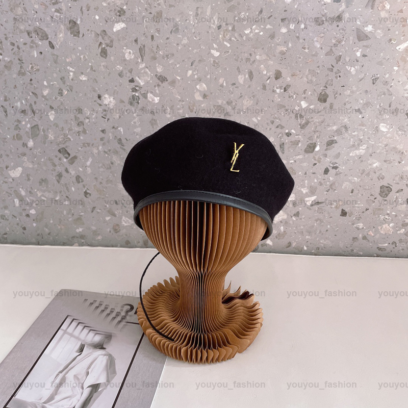 Designer Beret Womens Letter Luxury Cashmere Hat Trian-Gle White Beret Cap Outdoor Travel Warm Winter Windproof Vacation Bonnet Caps P 2022, Black
Designer Beret Womens Letter Luxury Cashmere Hat Trian-Gle White Beret Cap Outdoor Travel Warm Winter Windproof Vacation Bonnet Caps P 2022, Black
