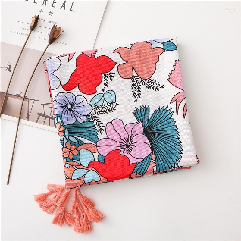 Scarves 2022 Flower Print Tassel Shawls Women Fashion Beach Floral Cotton Scarf Hijab Wholesale 10pcs/lot
Scarves 2022 Flower Print Tassel Shawls Women Fashion Beach Floral Cotton Scarf Hijab Wholesale 10pcs/lot