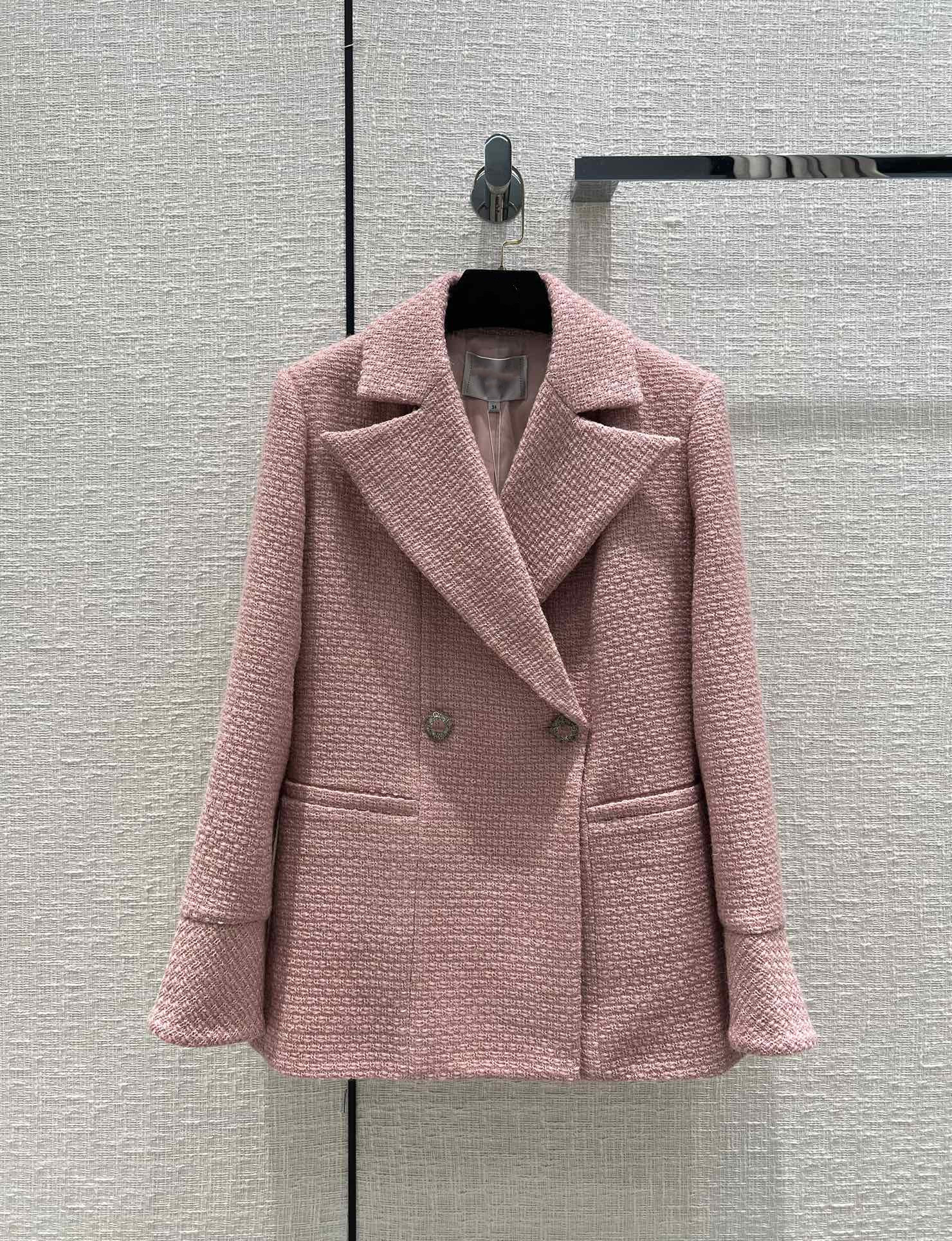 Milan Runway Jackets 2022 New Autumn Winter Women' Coats Lapel Neck Long Sleeve Designer Tops Brand Same Style Outerwear 1022-4, Pink
Milan Runway Jackets 2022 New Autumn Winter Women' Coats Lapel Neck Long Sleeve Designer Tops Brand Same Style Outerwear 1022-4, Pink