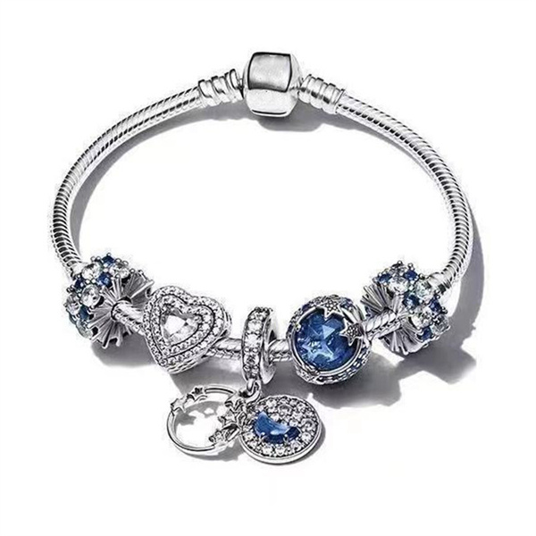 Charm Bracelets a female fashion fashion in Europe and America blue dream catcher bracelet for girlfriend's birthday gift AC358
Charm Bracelets a female fashion fashion in Europe and America blue dream catcher bracelet for girlfriend's birthday gift AC358