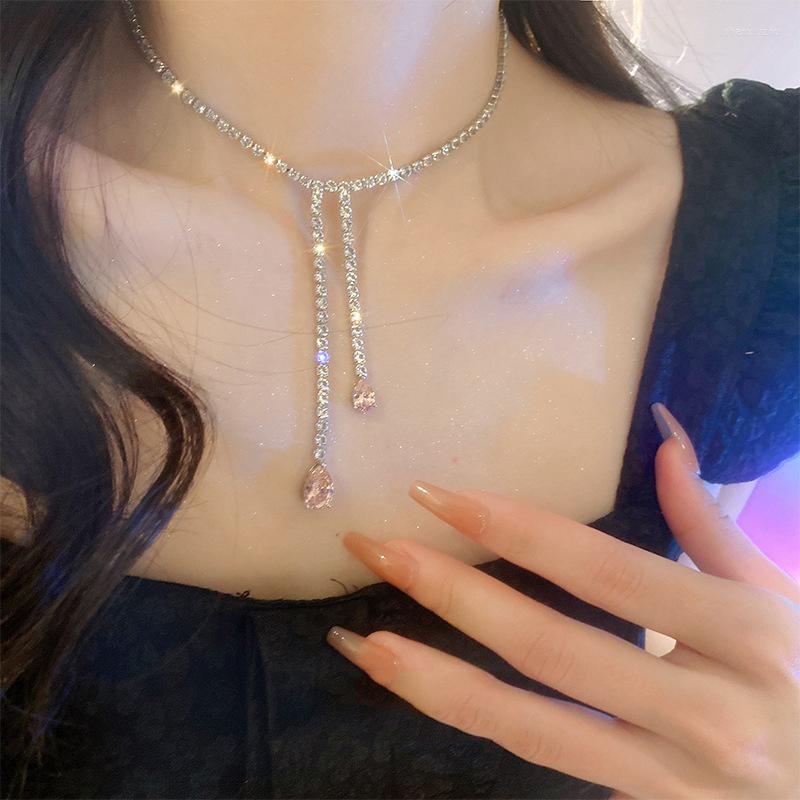Chains European And American Geometric Flash Diamond Tassel Necklace Feminine Temperament Niche Design
Chains European And American Geometric Flash Diamond Tassel Necklace Feminine Temperament Niche Design