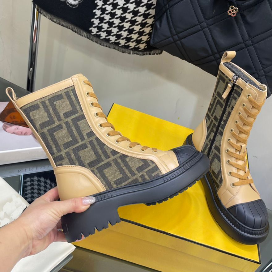 Designers Half Boots Domno combat boots Cowskin Pair with printed fabric Fashion womens shoes Lace Up Zip Martin booties Thick bottom motorcycle combat boot 35-41