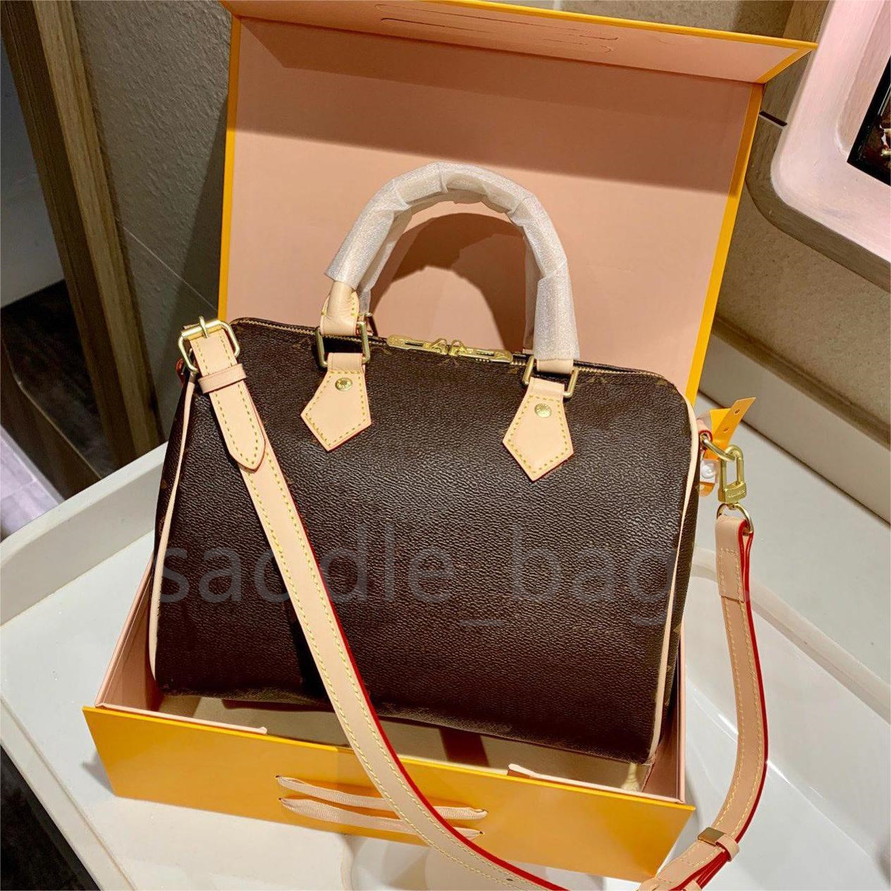 NANO SPEEDY Bag Shoulder Bags Cylindrical Zipper Pillow Handbag Adjustable And Detachable Shoulder Straps Casual Practical Lady Handbags M81085, Color q
NANO SPEEDY Bag Shoulder Bags Cylindrical Zipper Pillow Handbag Adjustable And Detachable Shoulder Straps Casual Practical Lady Handbags M81085, Color q