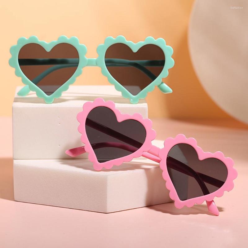Sunglasses Kids Cute Colors Heart Outdoor Children Lovely Personality Street Shooting Classic Girl Boy
Sunglasses Kids Cute Colors Heart Outdoor Children Lovely Personality Street Shooting Classic Girl Boy