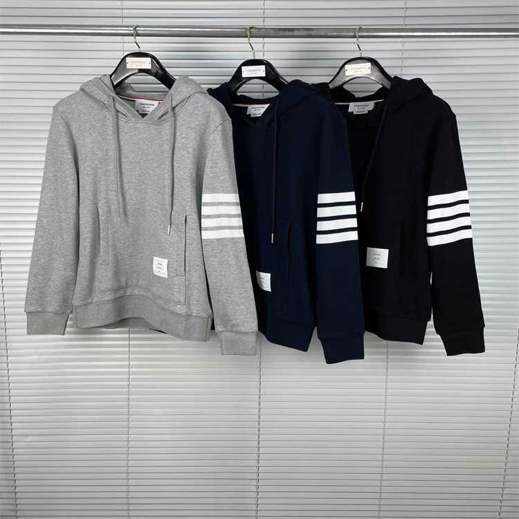 2022 New Fall/winter Men' and Women' Hoodies Sweatshirts Fashion Designer Brand Tb.thom Classic Yarn Dyed Four Bar Hooded for Casual Comfortable Versatile, Light gray
2022 New Fall/winter Men' and Women' Hoodies Sweatshirts Fashion Designer Brand Tb.thom Classic Yarn Dyed Four Bar Hooded for Casual Comfortable Versatile, Light gray