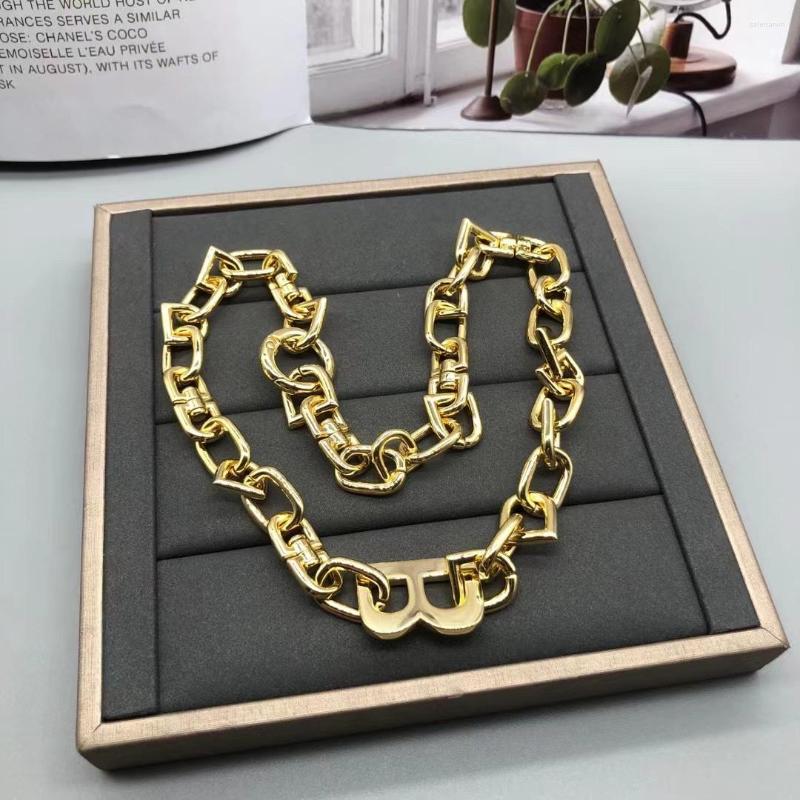 Chains INS Wind Exaggerated Letters Thick Chain Collarbone Short Necklace For Women And Men
Chains INS Wind Exaggerated Letters Thick Chain Collarbone Short Necklace For Women And Men