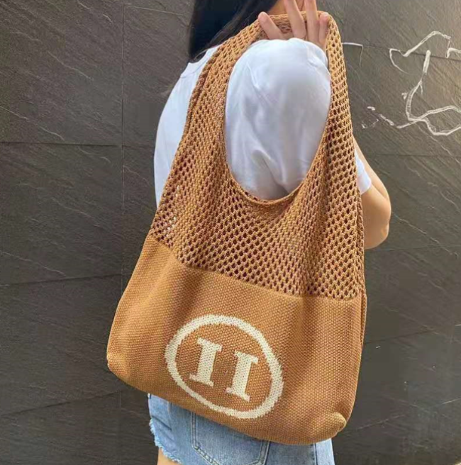New Designer Handbag Letter Pack Weaving Hollow Mesh Bag Knitted Handbags Large Wool Shopping Bags Women's Fashion All-Match, As pic
New Designer Handbag Letter Pack Weaving Hollow Mesh Bag Knitted Handbags Large Wool Shopping Bags Women's Fashion All-Match, As pic