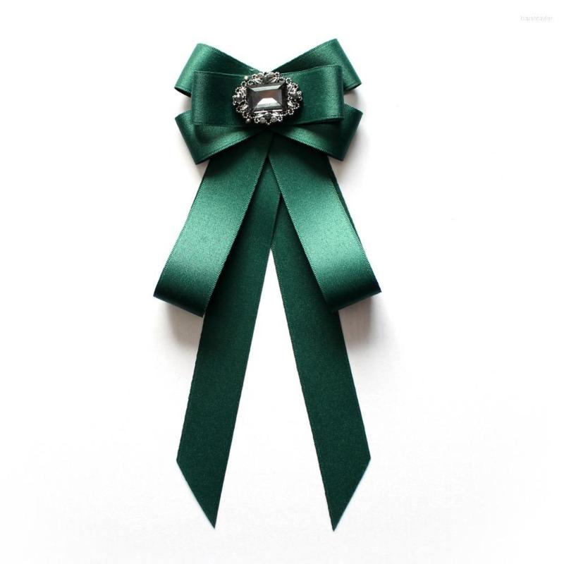 Bow Ties 2022 British Men Women Wedding Banquet Party Slim Shirt Ribbon Tie Cravat Groom Alloy Rhinestone Crystal Bowtie Accessories
Bow Ties 2022 British Men Women Wedding Banquet Party Slim Shirt Ribbon Tie Cravat Groom Alloy Rhinestone Crystal Bowtie Accessories