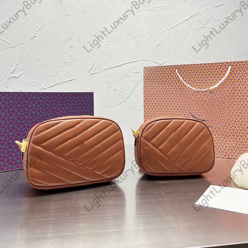 Luxury Designer tory Women Bag Tory Handbag TB Fashion Inclined Shoulder Bags Versatile Purses Tories Burchs Totes Large Capacity Saddle Coal 2023 FTHP 4C4D, White
Luxury Designer tory Women Bag Tory Handbag TB Fashion Inclined Shoulder Bags Versatile Purses Tories Burchs Totes Large Capacity Saddle Coal 2023 FTHP 4C4D, White