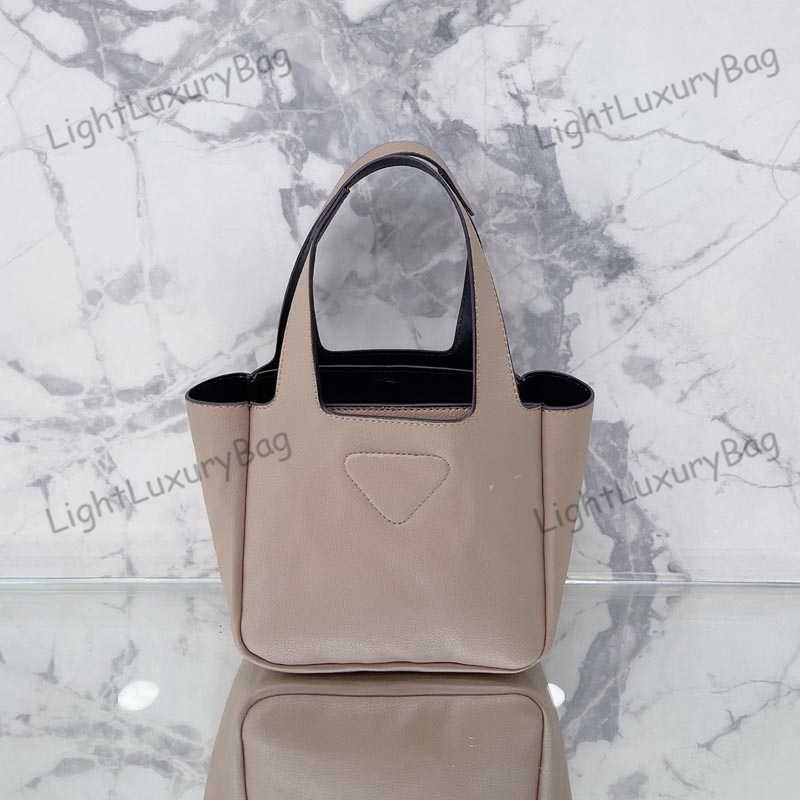 3A Designer fashion Shoulder Bag Leather handbags Exquisite practical Wallets For Women Classic Famous Brand Shopping Purses 221101, Pink
3A Designer fashion Shoulder Bag Leather handbags Exquisite practical Wallets For Women Classic Famous Brand Shopping Purses 221101, Pink