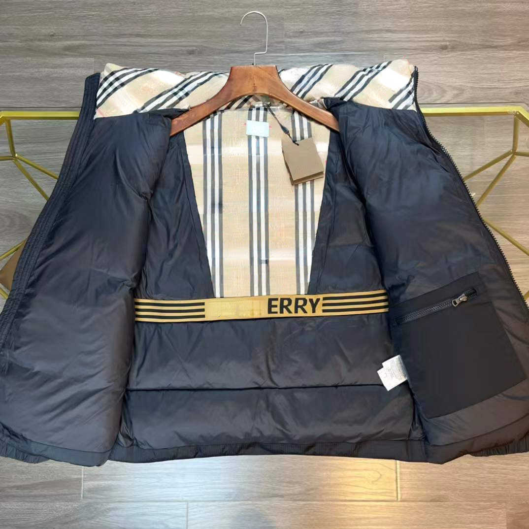 Bb mens down jacket bur designer hooded jackets nylon waterproof trench coat men zippered cardigan coats War Horse Embroidery windbreaker, Burb-1 
Bb mens down jacket bur designer hooded jackets nylon waterproof trench coat men zippered cardigan coats War Horse Embroidery windbreaker, Burb-1