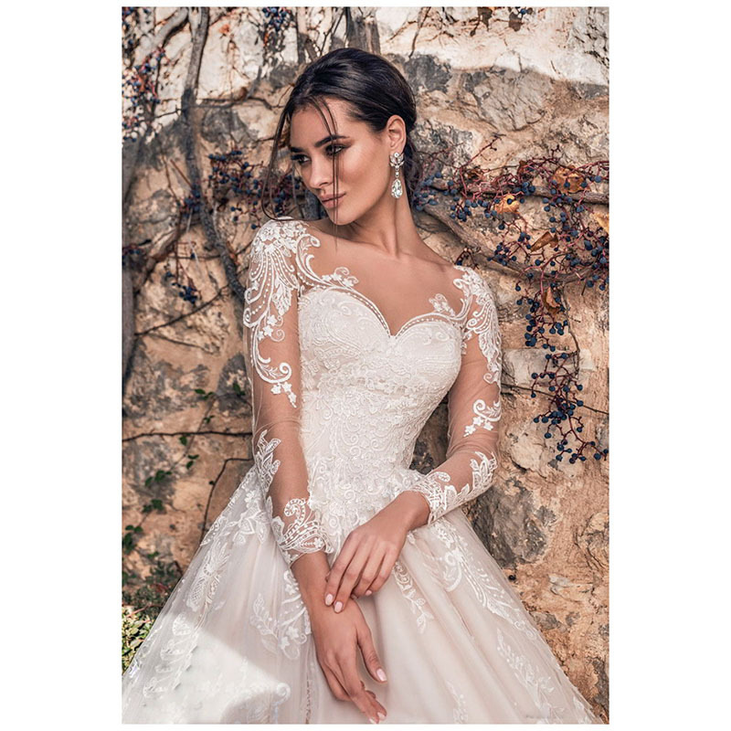 Court Train Wedding Dress Fanty Jewelry Neck Long Sleeves Lace Applique Bodice Open Back see through Sexy Bridal Gowns vestido de noiva curto 2023