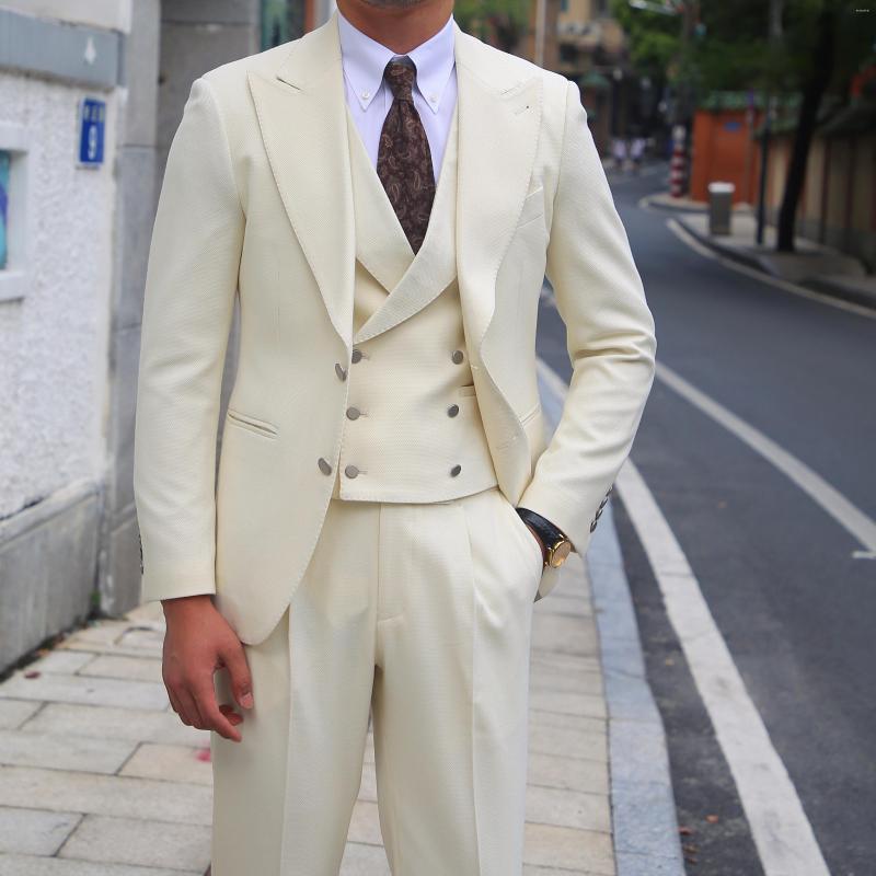 Men's Suits 2022 Custom Large Lapel Formal Wedding Suit Men's Fashion Groom Western Fit Business Casual Party 3 Piece Set, Beige
Men's Suits 2022 Custom Large Lapel Formal Wedding Suit Men's Fashion Groom Western Fit Business Casual Party 3 Piece Set, Beige