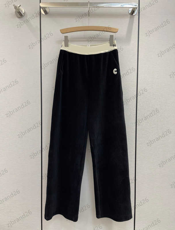 Womens Pants Clash Color Elastic Belt Striped Velvet Wide Leg Loose Version Modified Leg Type Letter Jacquard Pockets Trouser Ethnic Style Trend Women Apparel 1970
Womens Pants Clash Color Elastic Belt Striped Velvet Wide Leg Loose Version Modified Leg Type Letter Jacquard Pockets Trouser Ethnic Style Trend Women Apparel 1970