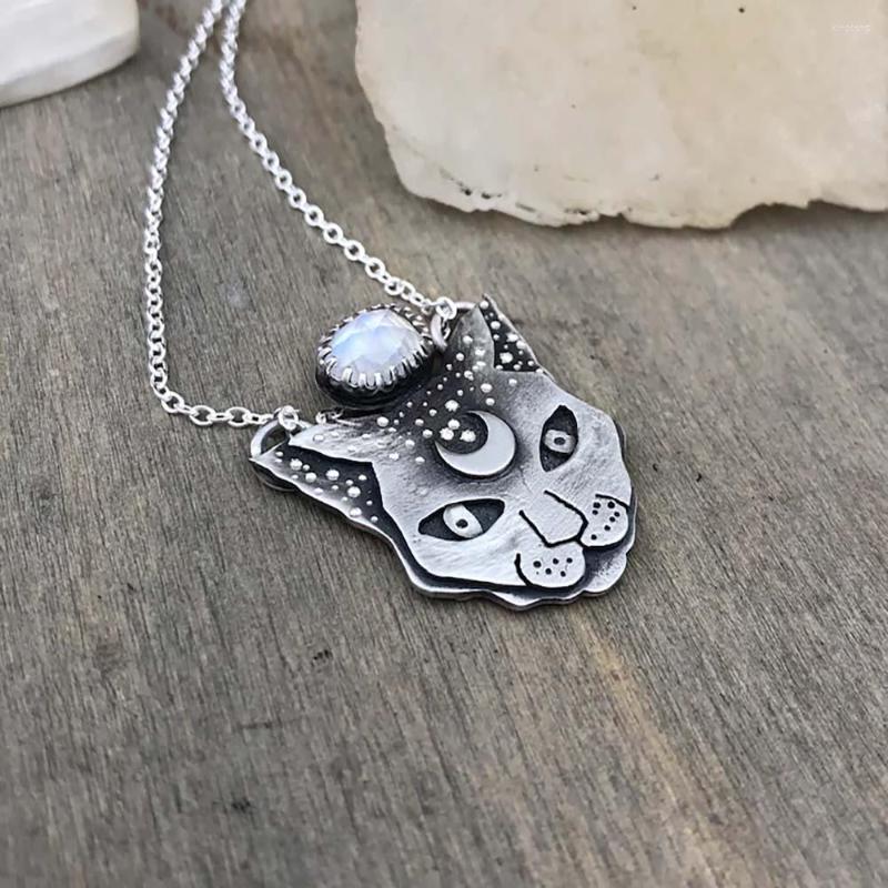 Pendant Necklaces Creative Animal Moon Design Inlaid Stones Necklace Retro Style Individuality Men Women Party Jewelry Accessories Gift
Pendant Necklaces Creative Animal Moon Design Inlaid Stones Necklace Retro Style Individuality Men Women Party Jewelry Accessories Gift