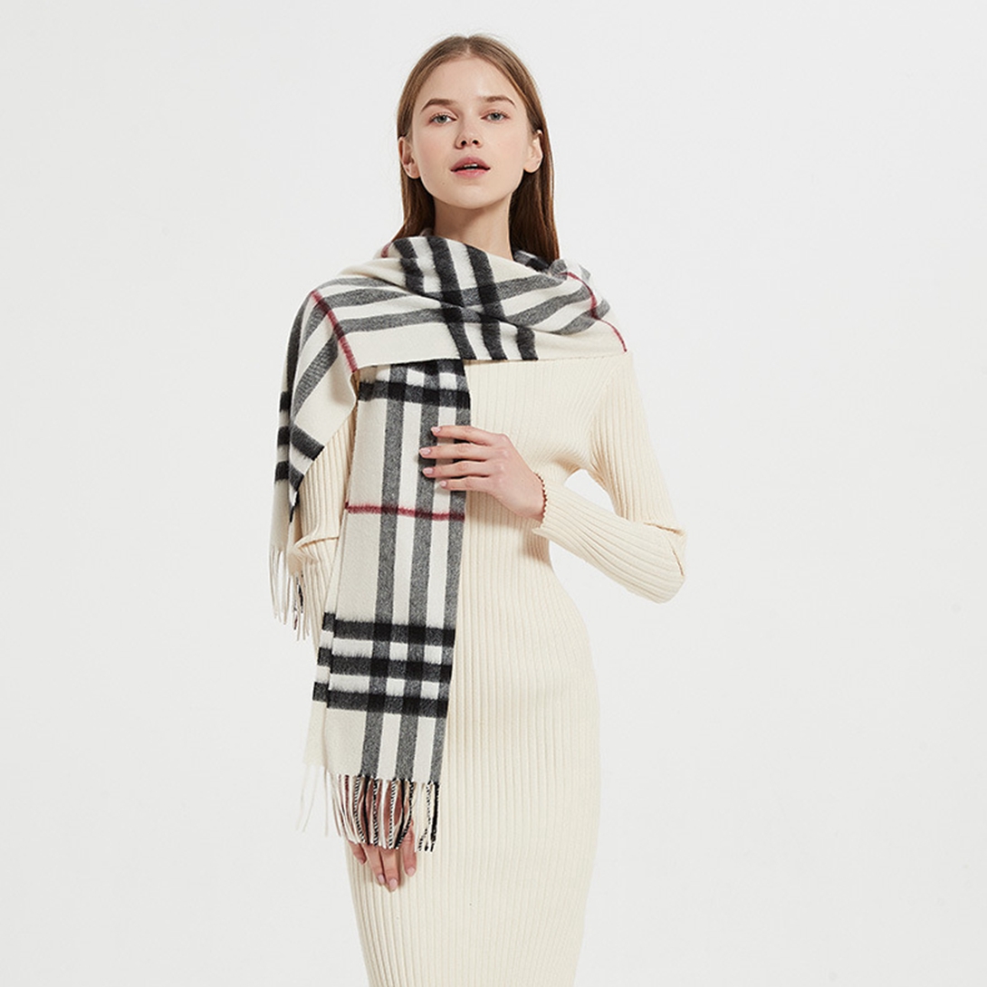 cashmere scarf designer women men scarves shawl winter warm fashion leisure joker Pashmina wool 2022 new Unisex Print Plaid Stripes schal foulard buff neckerchiefs
cashmere scarf designer women men scarves shawl winter warm fashion leisure joker Pashmina wool 2022 new Unisex Print Plaid Stripes schal foulard buff neckerchiefs