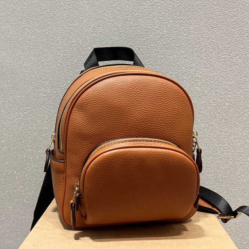 Backpack Style high quality designer Ladies Bag Men Women Leather Floral Print Artwork Casual Shoulderbag Classic Outdoor Handbag Party, Print color
Backpack Style high quality designer Ladies Bag Men Women Leather Floral Print Artwork Casual Shoulderbag Classic Outdoor Handbag Party, Print color