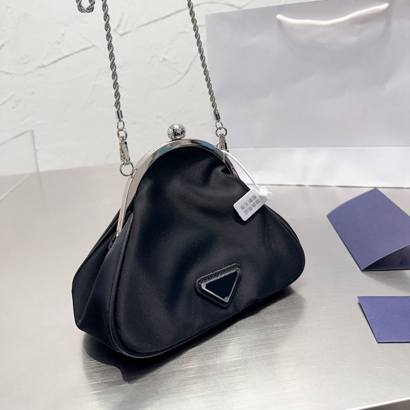Designer Bag Women Handbag Fashion Shoulder Bags Luxury Totes Lady Crossbody Chain Nylon Clip Handbags Wallet Mini Clutch Cloud bag, 3#148508 size 20x16cm
Designer Bag Women Handbag Fashion Shoulder Bags Luxury Totes Lady Crossbody Chain Nylon Clip Handbags Wallet Mini Clutch Cloud bag, 3#148508 size 20x16cm