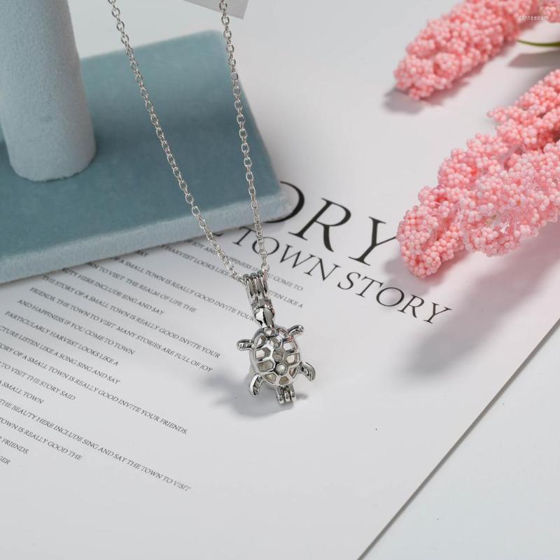 Pendants 2022 Fashion Silver Metal Pendant Necklace Freshwater Pear Charm Lady Jewelry Women Christmas Gifts
Pendants 2022 Fashion Silver Metal Pendant Necklace Freshwater Pear Charm Lady Jewelry Women Christmas Gifts