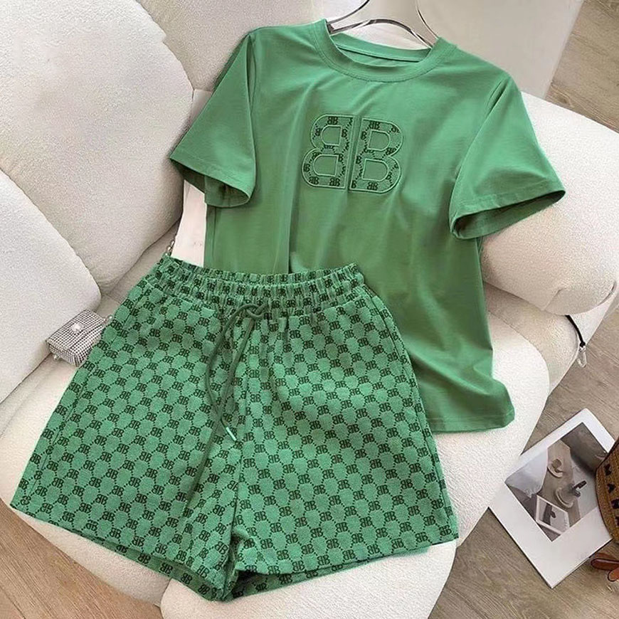 Womens Tracksuits Summer 2023 New Designer Lady Leisure Sports Suit Loose Design Girl Short Sleeve And Shorts Casual Young Women 2 Piece Set, Extra amount
Womens Tracksuits Summer 2023 New Designer Lady Leisure Sports Suit Loose Design Girl Short Sleeve And Shorts Casual Young Women 2 Piece Set, Extra amount