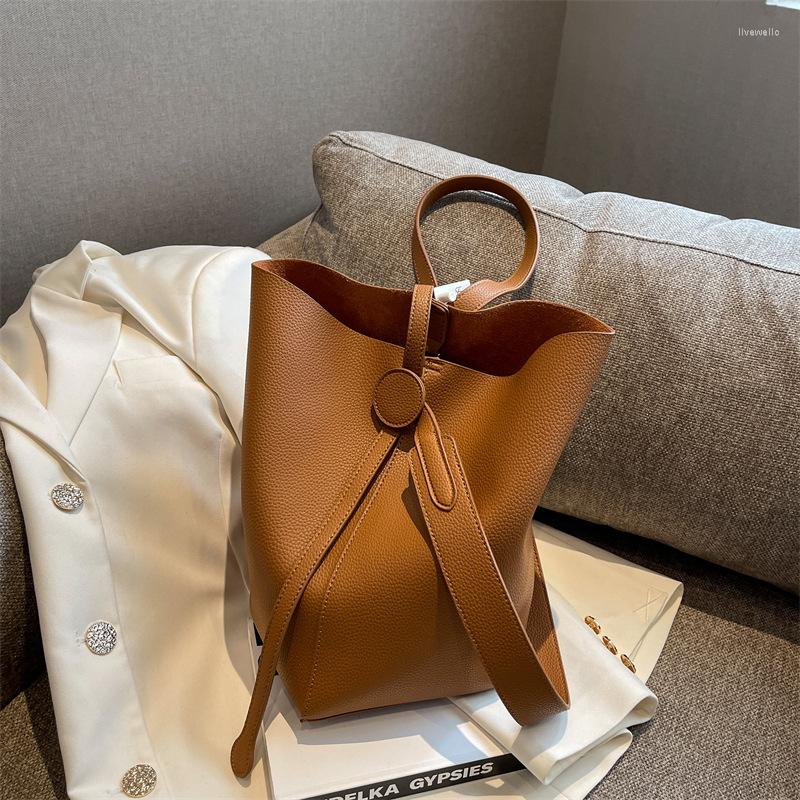Evening Bags Large Capacity Bucket Bag For Women 2022 Autumn Luxury Designer Shoulder High Quality Fashion Tote Texture Messenger, Black
Evening Bags Large Capacity Bucket Bag For Women 2022 Autumn Luxury Designer Shoulder High Quality Fashion Tote Texture Messenger, Black