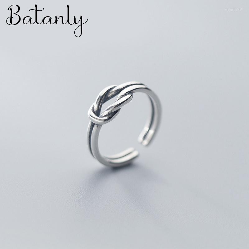Wedding Rings Personality Exaggerated Gothic Love Heart For Women Charm Engagement Jewelry Girls Open Finger Knuckle
Wedding Rings Personality Exaggerated Gothic Love Heart For Women Charm Engagement Jewelry Girls Open Finger Knuckle
