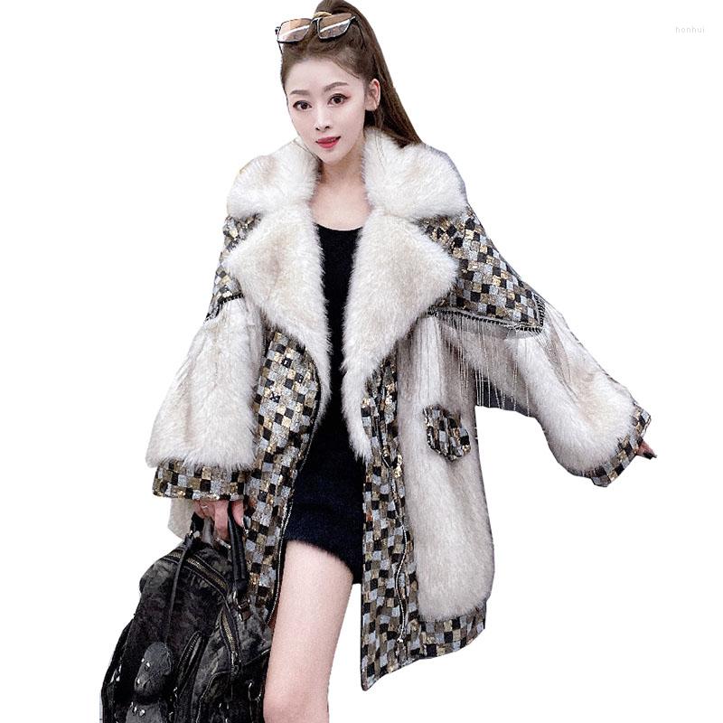 Women's Fur Ladies High-quality Coat 2022 Women Winter Wool One-piece Stitching Sequins Tassels Thick Warm Loose Overcoat OK1295, White
Women's Fur Ladies High-quality Coat 2022 Women Winter Wool One-piece Stitching Sequins Tassels Thick Warm Loose Overcoat OK1295, White